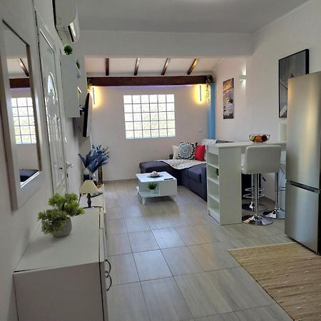 Thanos Guesthouse Corfu Áyioi Dhéka Exterior foto