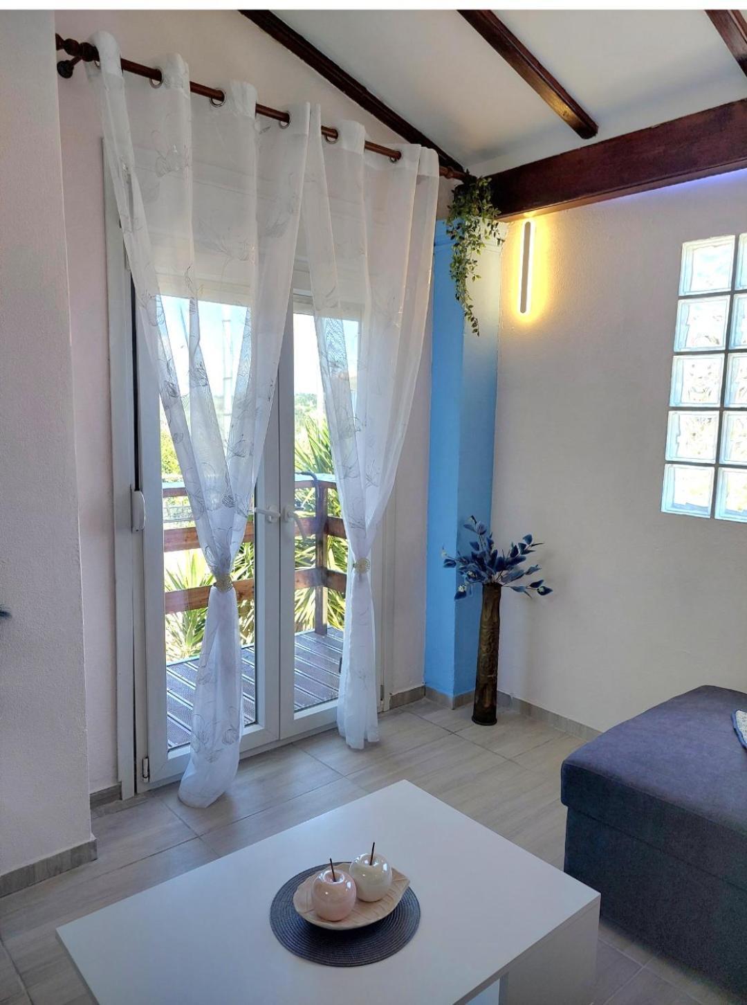 Thanos Guesthouse Corfu Áyioi Dhéka Exterior foto